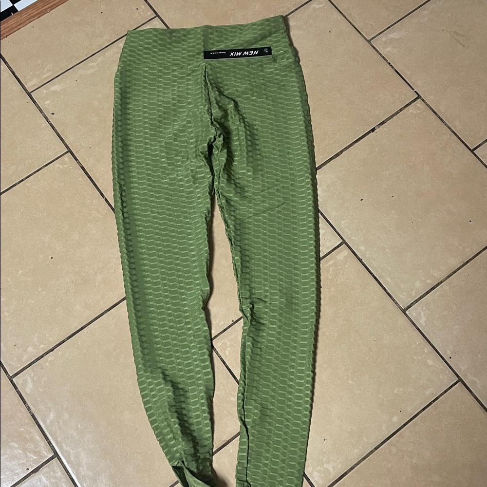 New Mix Green Leggings with Textured Design